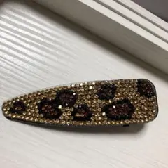 即購入ok☆✴︎ヘアピンコーナー259キラキラストーン滴の形大きめヘアクリップ