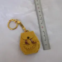 スエード調 リュック型 キーホルダー イエロー