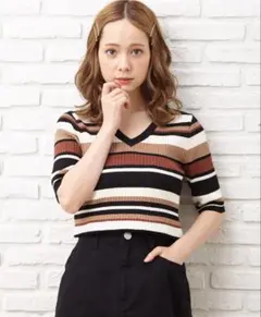 INGNI Vネック 半袖ニット 未使用に近い✨️