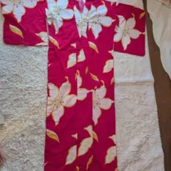 赤と白の花柄 浴衣