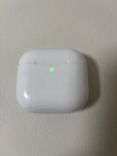 美品　AirPods 4 A3058 純正充電ケース