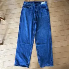 新品　UNIQLO ワイドストレートジーンズ 32 ブルー