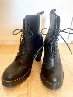 【美品】Dr.Martens KENDRA 10ホール レースアップヒールブーツ