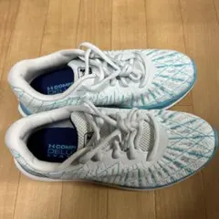 Under Armour Charged Breeze ランニングシューズのサムネイル
