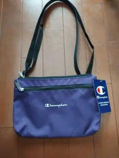 新品タグつき　チャンピオン　ショルダーバッグ　サコッシュ
