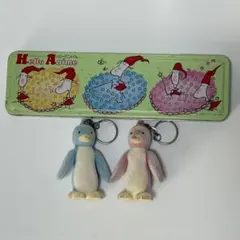 昭和レトロ　ペンギン ぬいぐるみキーホルダー 2個セットと缶ペンケース