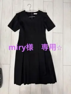 ⭐︎CLIFORD ブラック Vネック 半袖 ひざ丈ワンピース