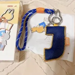 ラブブ　イニシャルキーリング　J