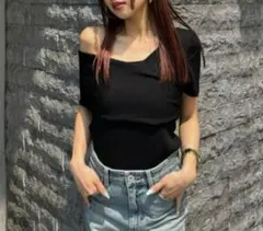 アシンメトリーショルダーニットトップス リゼクシー リップサービス Rady