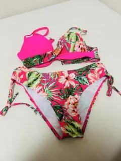 【新品未使用】トロピカルフラワー柄ビキニ