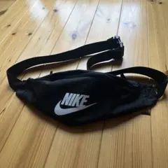 NIKE ナイキ ☆ ボディバッグ　ウエストポーチ　ブラック