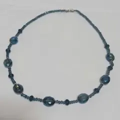 青色クリスタルビーズネックレス
