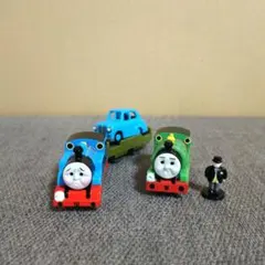 ☆ カプセルプラレール トーマス パーシー ハット卿　セダン ☆ 困った顔