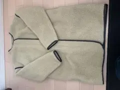 クリーム色フリースジャケット