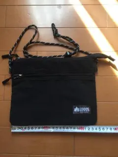 LOGOS ロゴス アウトドアポーチ サコッシュ ブラックのサムネイル