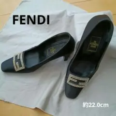 【FENDI】ビジュー付き ブラック パンプスのサムネイル