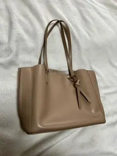 Item thumbnail for item d2574a3d-63a5-4704-baf7-a38c3ffbf5dc