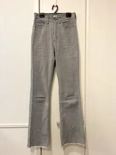 シマロン　グレー ブーツカット デニム パンツ　サイズ24 春夏　フレアパンツのサムネイル