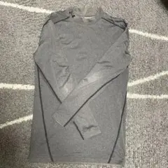 under armour アンダーシャツ　XLサイズ