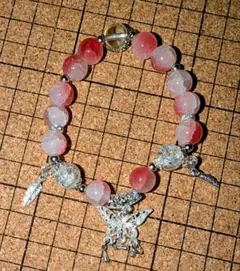 ピンク天然石バタフライチャームブレスレット