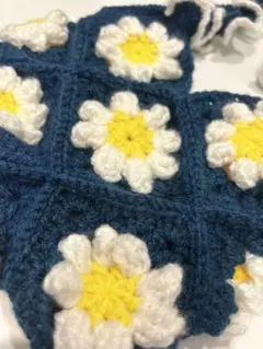 花モチーフのネイビー トートバッグ