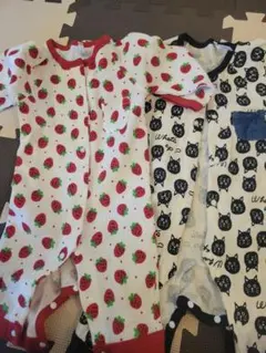 いちご柄・猫柄ロンパース 70-80cm