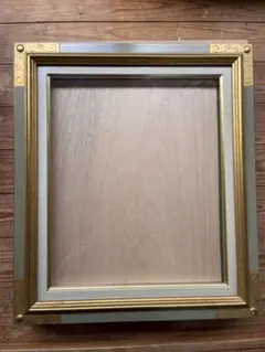 装飾的な油彩額縁 F8号サイズ　ゴールドとグレー