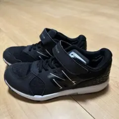 New Balance キッズスニーカー ブラック
