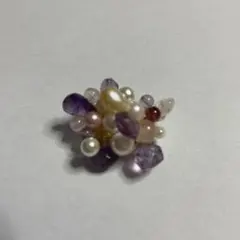 天然石と淡水パールのブローチ