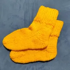 毛糸の手編み靴下 NO.1