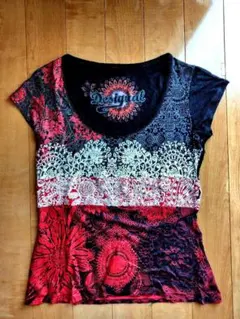 Desigual 花柄 フレンチスリーブTシャツ