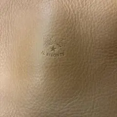 IL BISONTE ベージュレザーショルダーバッグ