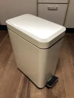 ペダル式ゴミ箱