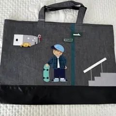 スケートボードを楽しむ男の子の刺繍 トートバッグ レッスンバッグ 通園 通学のサムネイル