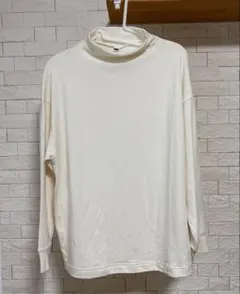 ユニクロ　モックネック　ソフトニット　L