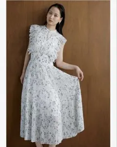 スナイデル　Sustainableフリルワンピース