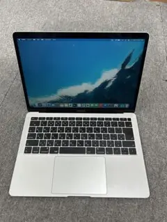 MacBook Air 2018 | i5 / 8GB / 256Gシルバー