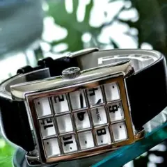 ♦️極美品♦️JeanPaulGAULTTER時計クオーツレクタンギュラー格子窓