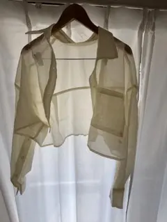 シースルークリーム色ショート　シャツのサムネイル