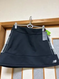 New Balance スカート
