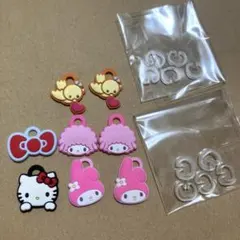 ハローキティ　マイメロディ　ピアノ　ラバーチャーム　サンリオ　手芸用パーツ