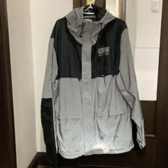 ナイロンジャケット