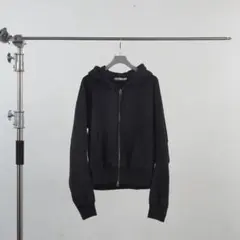 NO MASS PROD/GLMNIST2 CROPPED HOODIE - メルカリ
