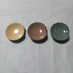 箸休め陶器製浅皿3点セット（ベージュ・ブラウン・青緑）
