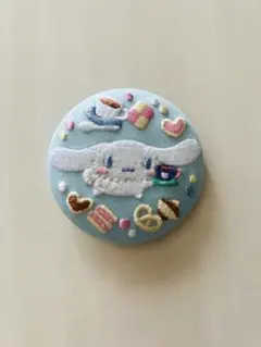 シナモロール　刺繍缶バッジ