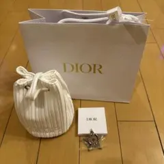 Dior ホワイトプリーツポーチとキーリング