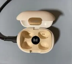 MONSTER Open Ear 101 イヤホンの充電ケースのサムネイル