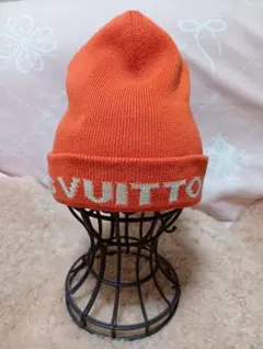 ✨✨✨LOUIS VUITTON オレンジ ニット帽のサムネイル
