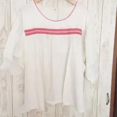 新品！フィリル北欧刺繍ブラウスのサムネイル