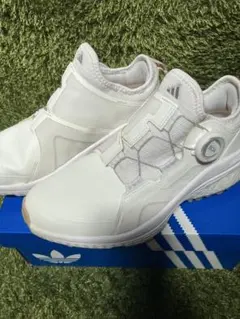 【貴重】23.7㎝【美品】adidasゴルフシューズBOA スパイクレス　白